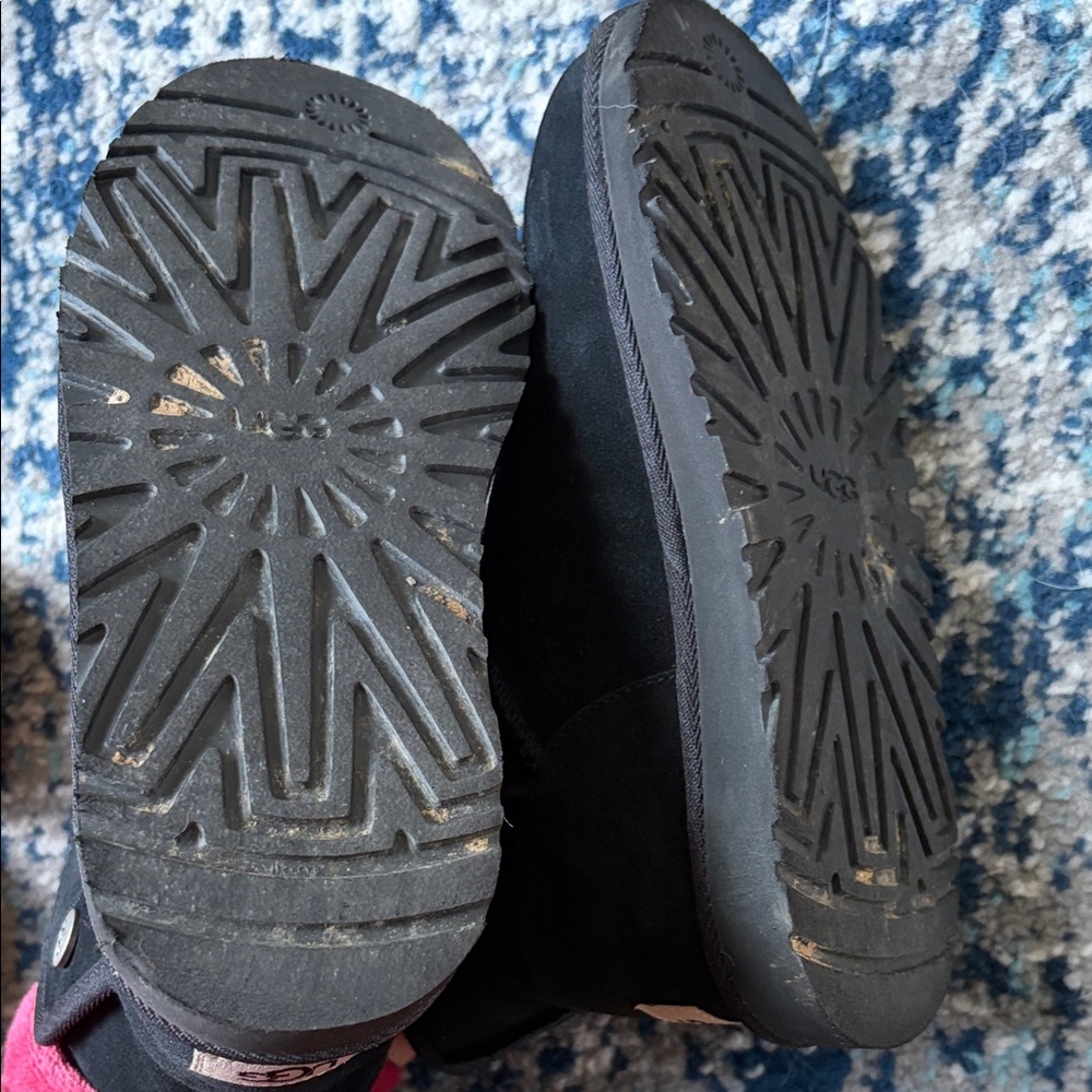 UGG Midnight Black Cozy Boots - Picture 4 of 7
